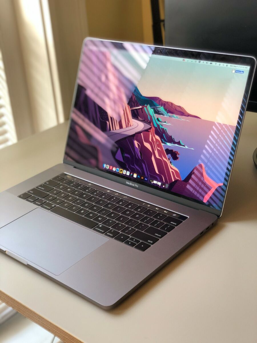 MacBook Pro 16"