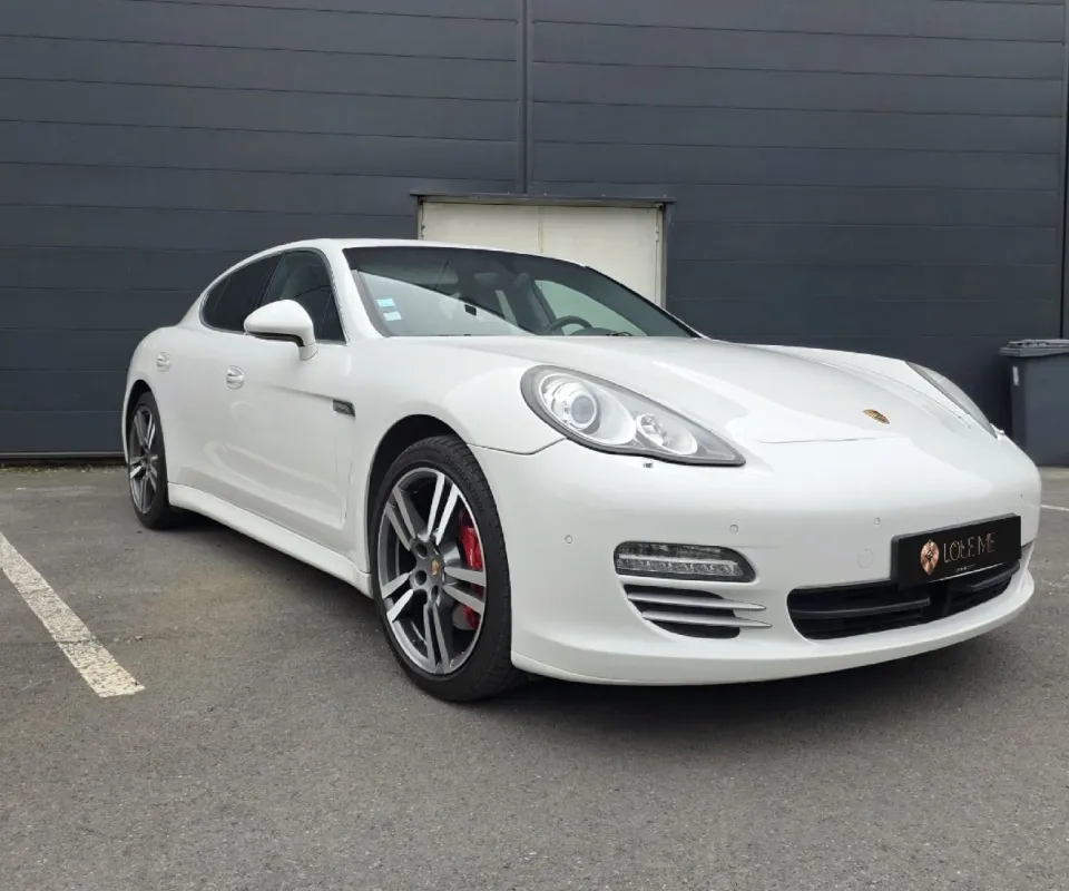 Location Porsche Panamera 4S