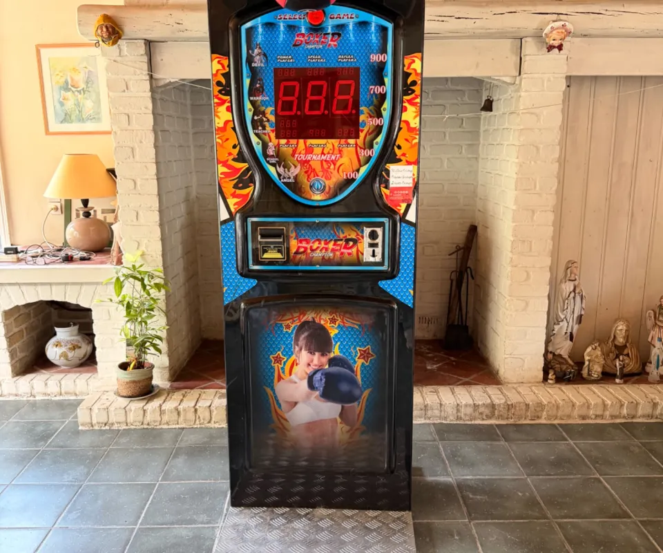 Machine à coup de poing 