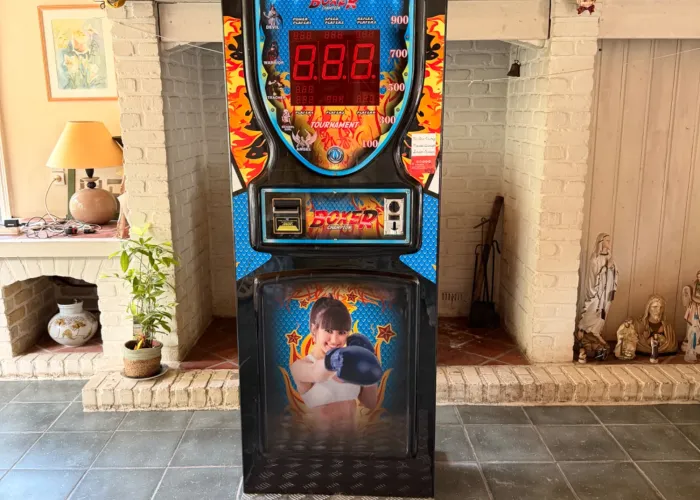Machine à coup de poing 