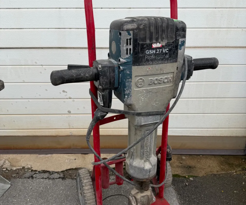Marteau piqueur Bosch GSH27VC 30kg
