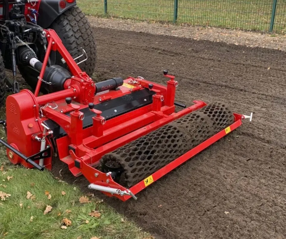 Préparateur de sol semis de gazon 